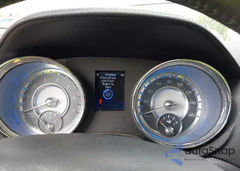 2013 Chrysler 300 S из США, поврежденный, VIN 2C3CCAGT2DH590430